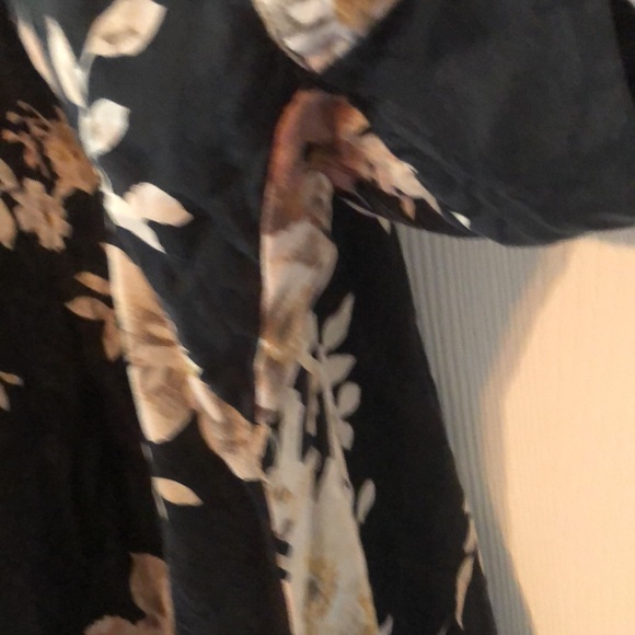 Woman’s VTG fall blue floral silk by August silk kimono cardigan - Picture 5 of 16